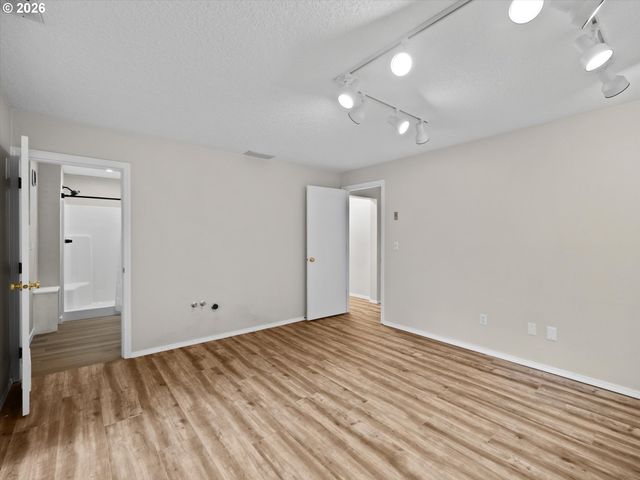 12985 Sw 135TH Ave, Portland, OR 97223
