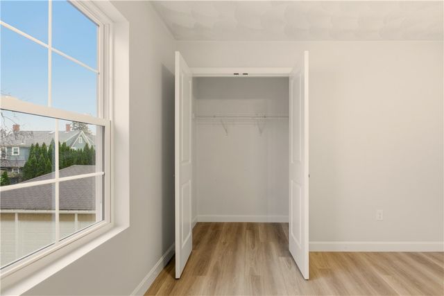 47 Windsor Road, Cranston, RI 02905