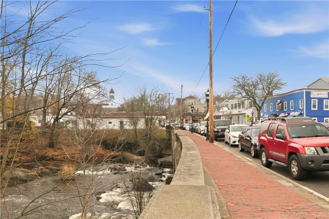 47 Windsor Road, Cranston, RI 02905