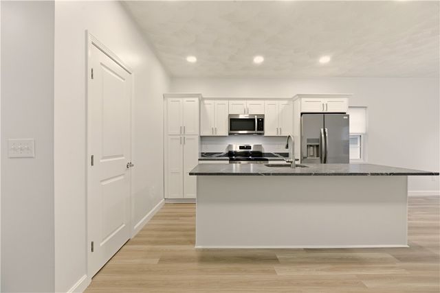 47 Windsor Road, Cranston, RI 02905