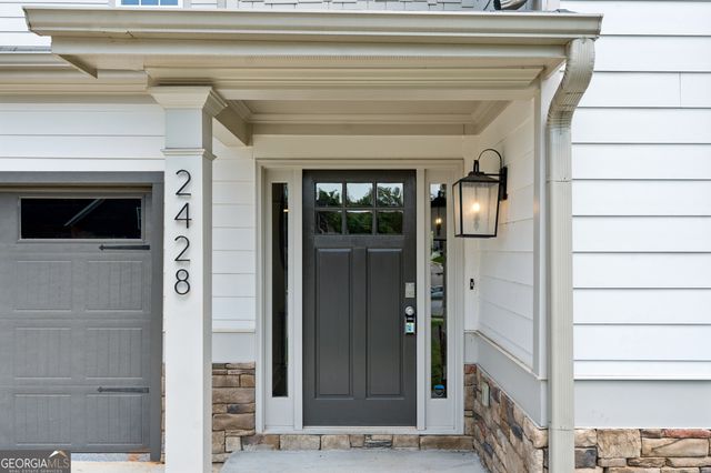 2428 Mills Bend, Decatur, GA 30034