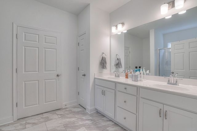 2303 Laurelstone Dr, Murfreesboro, TN 37130