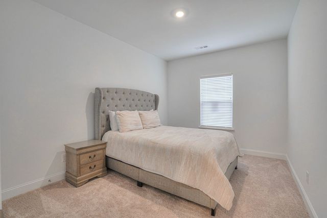 2303 Laurelstone Dr, Murfreesboro, TN 37130