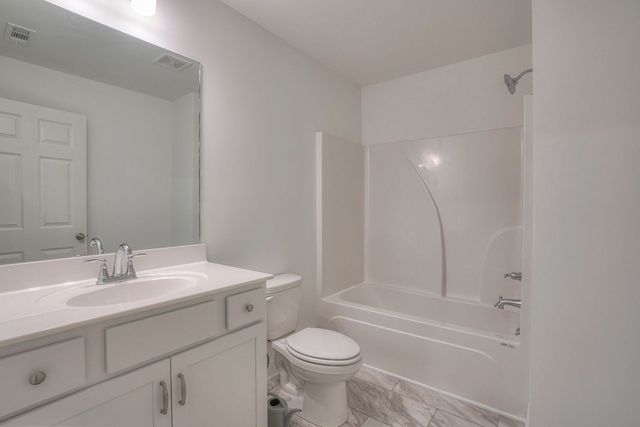 2303 Laurelstone Dr, Murfreesboro, TN 37130