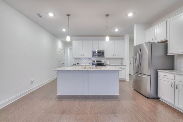 2303 Laurelstone Dr, Murfreesboro, TN 37130