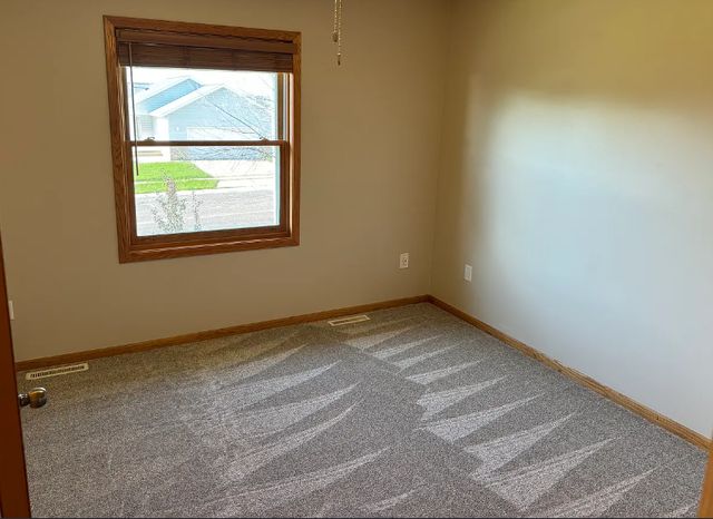 4932 NW 10th Street NW, Rochester, MN 55901