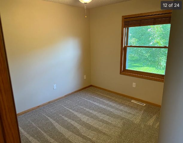 4932 NW 10th Street NW, Rochester, MN 55901