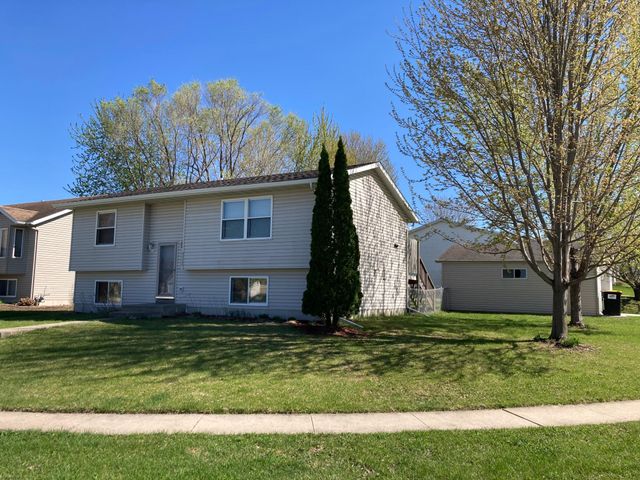 4932 NW 10th Street NW, Rochester, MN 55901