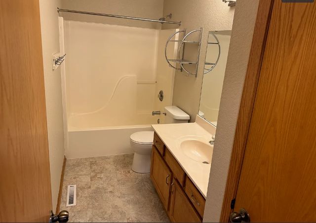 4932 NW 10th Street NW, Rochester, MN 55901