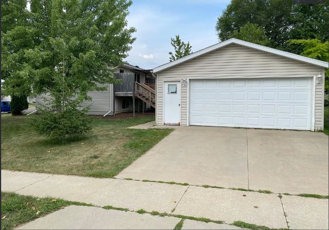 4932 NW 10th Street NW, Rochester, MN 55901