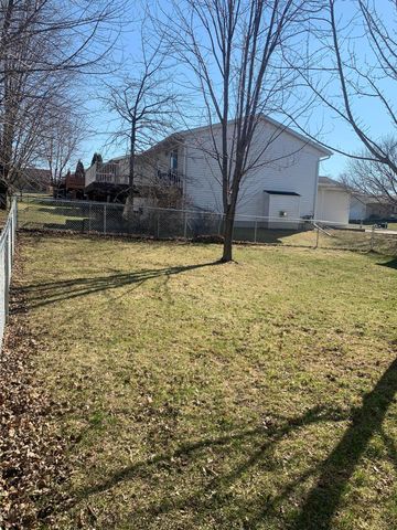 4932 NW 10th Street NW, Rochester, MN 55901