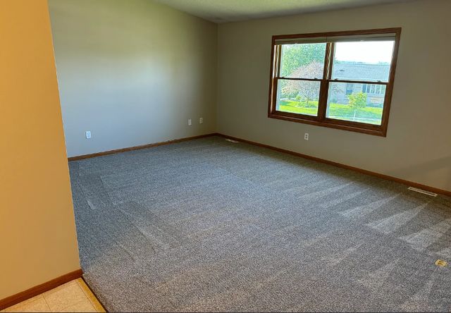 4932 NW 10th Street NW, Rochester, MN 55901