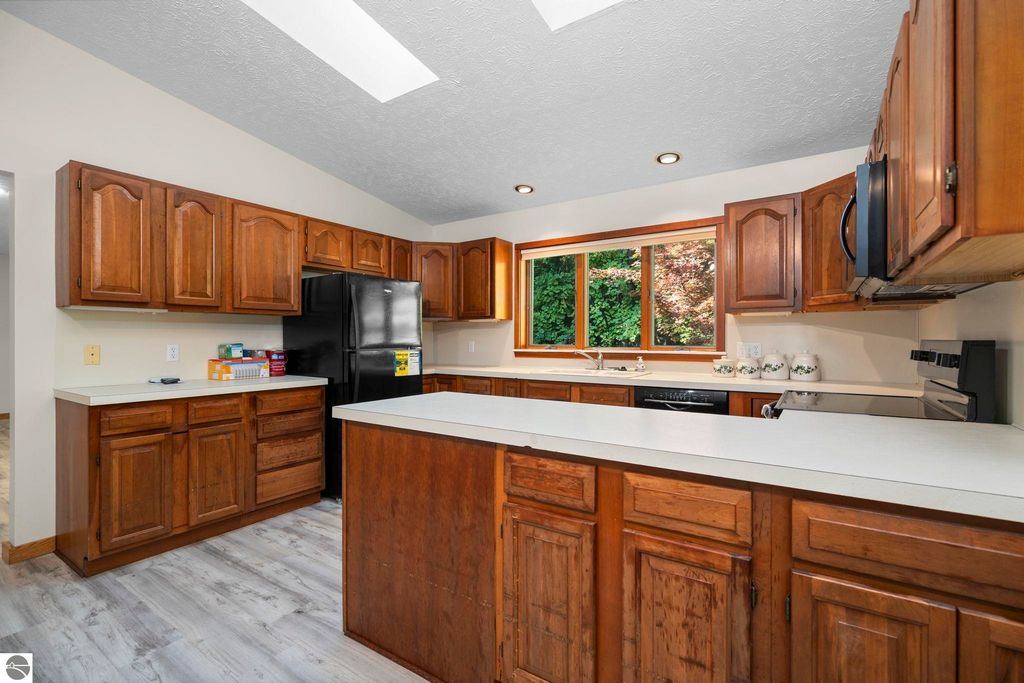 Image 17 of property listing at 211 E 7th Street, Northport, MI 49670