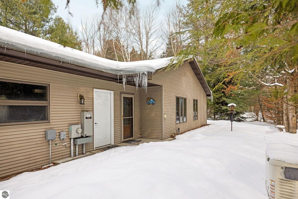 Image 32 of property listing at 211 E 7th Street, Northport, MI 49670