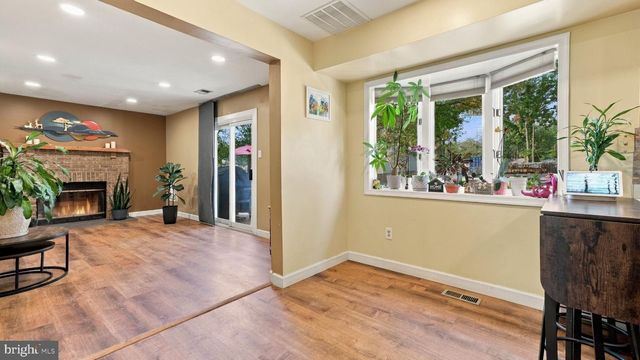 4 RUE CT, Fallsington, PA 19054
