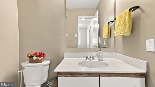 4 RUE CT, Fallsington, PA 19054