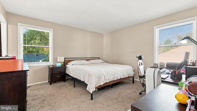 4 RUE CT, Fallsington, PA 19054