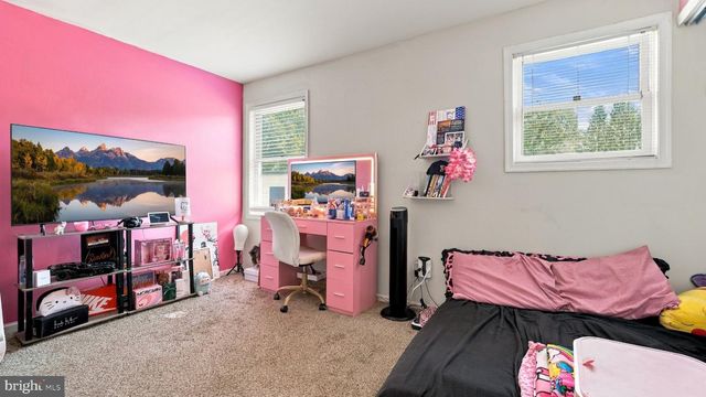4 RUE CT, Fallsington, PA 19054