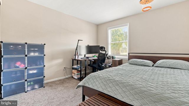 4 RUE CT, Fallsington, PA 19054