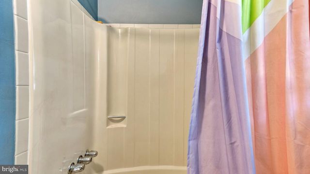 4 RUE CT, Fallsington, PA 19054