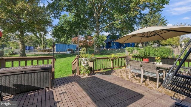 4 RUE CT, Fallsington, PA 19054