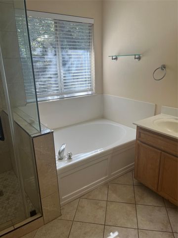 1704 Ascot LN, Cedar Park, TX 78613
