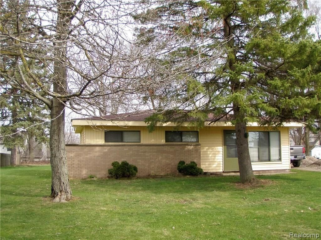 6360 Eastlawn Avenue, Clarkston, MI 48346