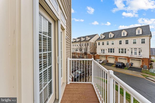 42558 SUNSET RIDGE SQ, Ashburn, VA 20148