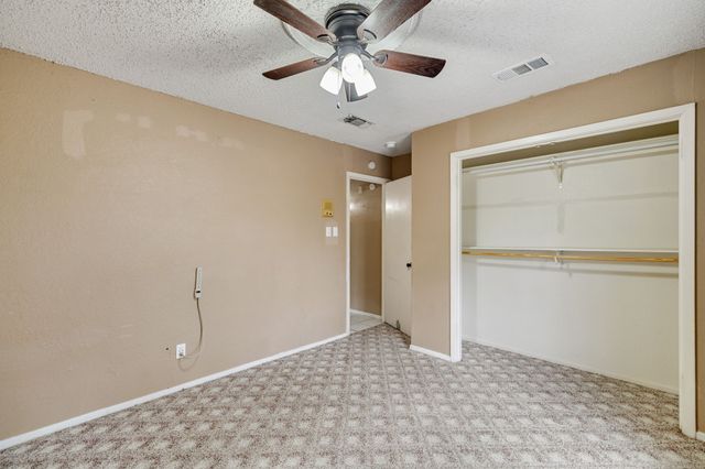 1904 Bay Oaks Court, Fort Worth, TX 76112