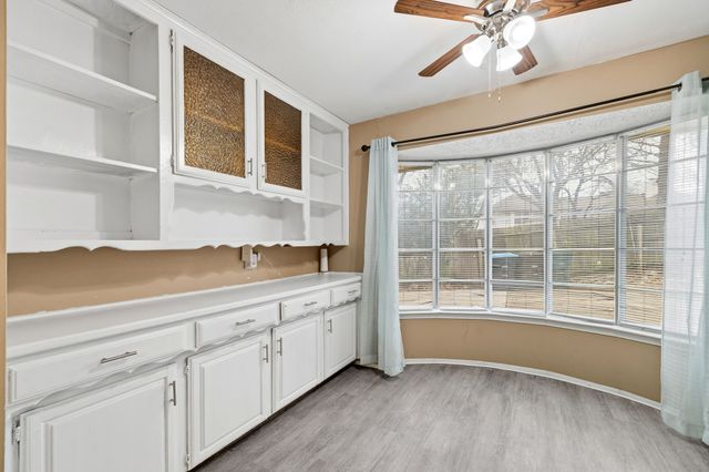 1904 Bay Oaks Court, Fort Worth, TX 76112