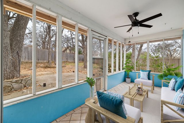 1904 Bay Oaks Court, Fort Worth, TX 76112