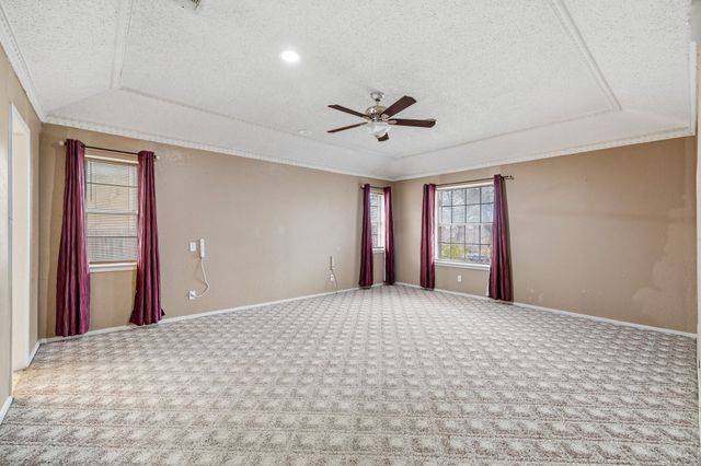 1904 Bay Oaks Court, Fort Worth, TX 76112