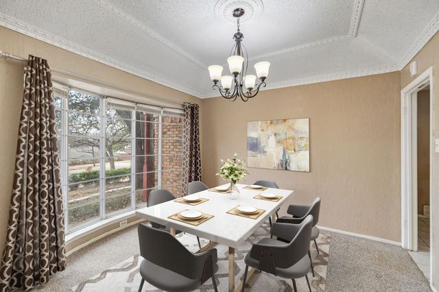 1904 Bay Oaks Court, Fort Worth, TX 76112