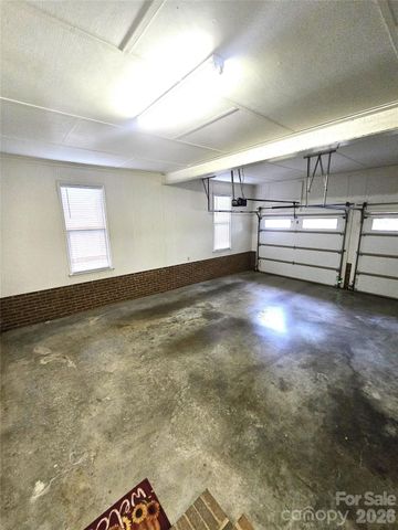 121 Country Creek Drive, Kings Mountain, NC 28086