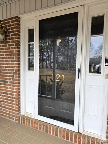 121 Country Creek Drive, Kings Mountain, NC 28086