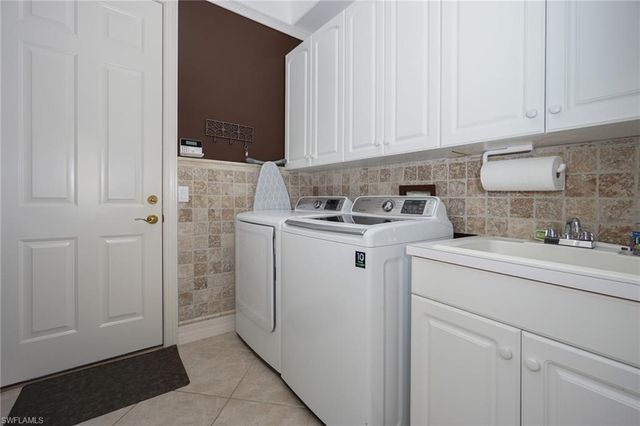 4248 Kensington High ST, Naples, FL 34105