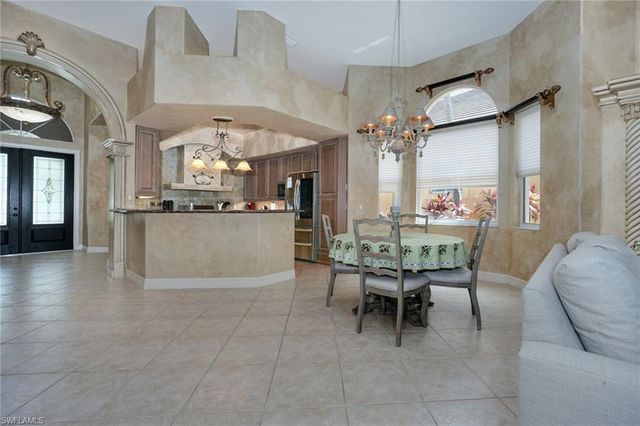 4248 Kensington High ST, Naples, FL 34105