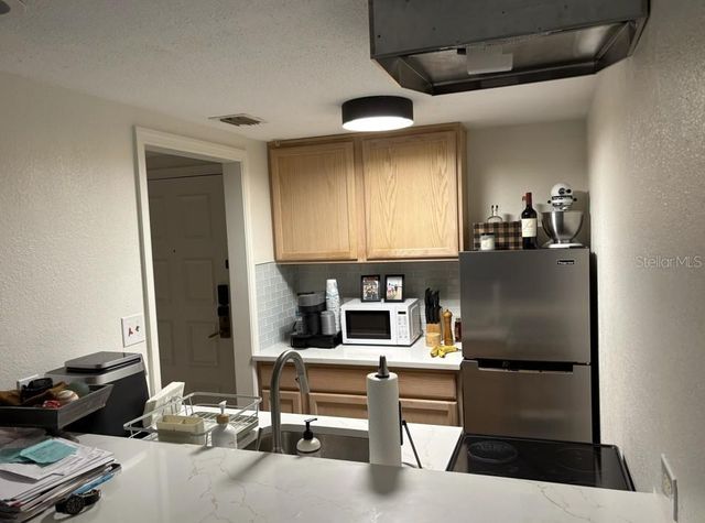 36750 US HIGHWAY 19 N 6-105, Palm Harbor, FL 34683