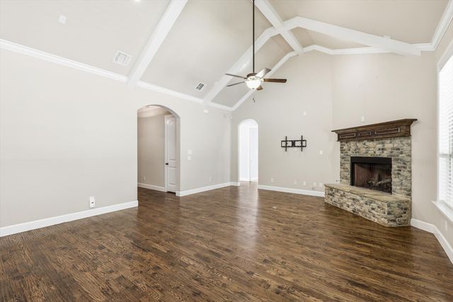 6901 Golf Green Drive, Arlington, TX 76001