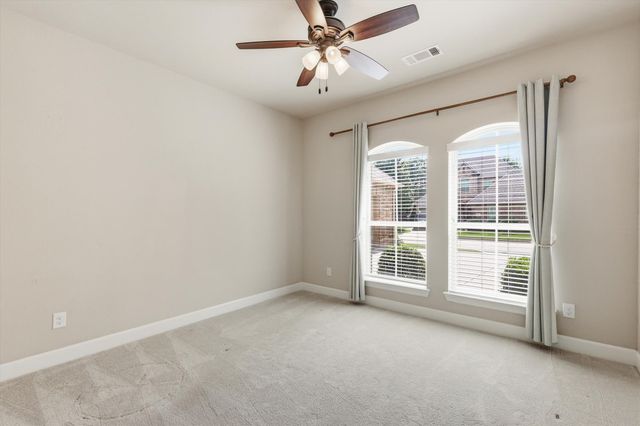 6901 Golf Green Drive, Arlington, TX 76001