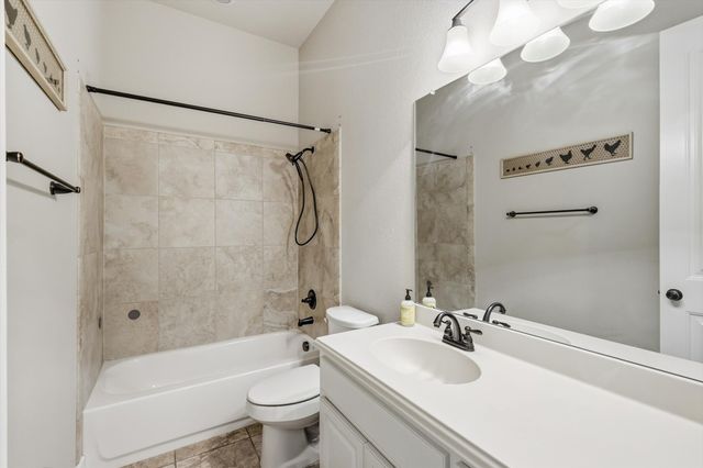 6901 Golf Green Drive, Arlington, TX 76001
