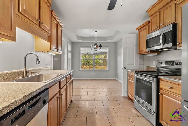 209 Grove Lane, Kathleen, GA 31047