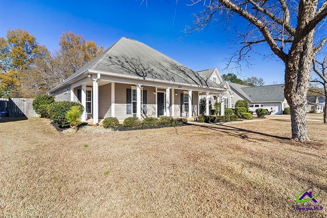 209 Grove Lane, Kathleen, GA 31047
