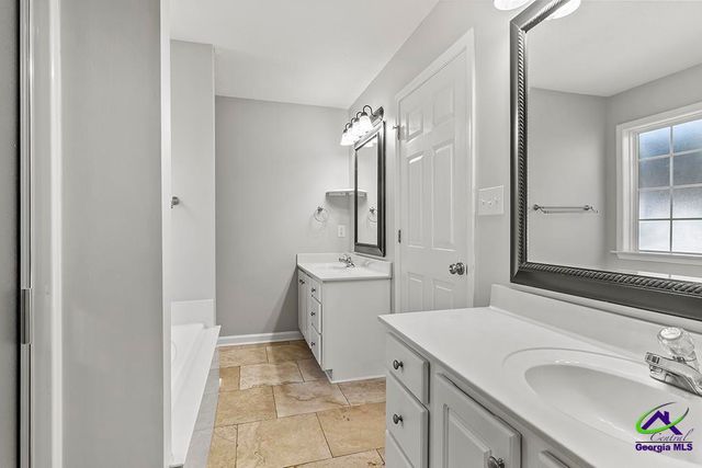 209 Grove Lane, Kathleen, GA 31047