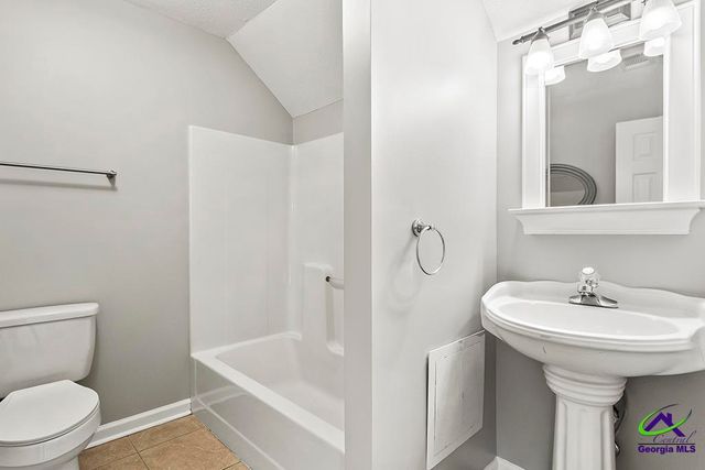 209 Grove Lane, Kathleen, GA 31047