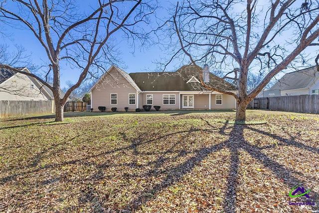 209 Grove Lane, Kathleen, GA 31047