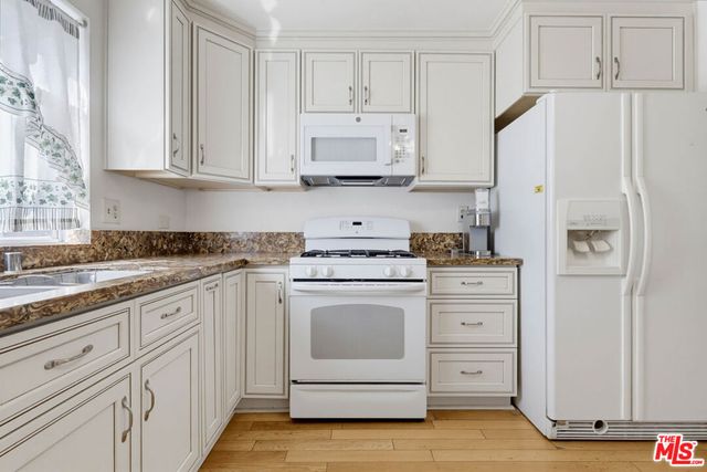5339 Coldwater Canyon Avenue B, Los Angeles, CA 91401