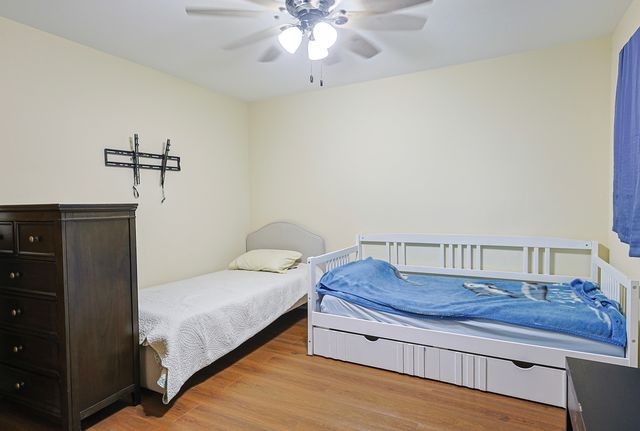 372 Nancy Lane, Wheeling, IL 60090