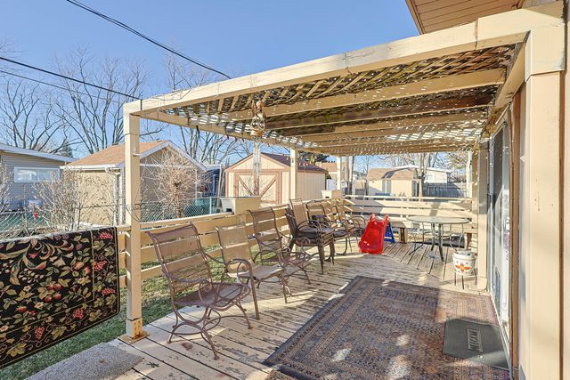 372 Nancy Lane, Wheeling, IL 60090