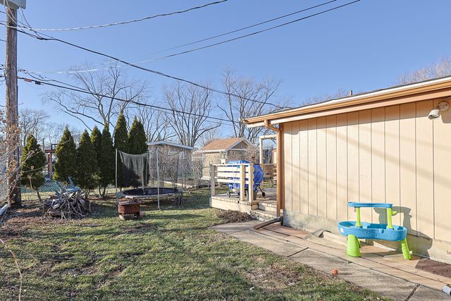 372 Nancy Lane, Wheeling, IL 60090